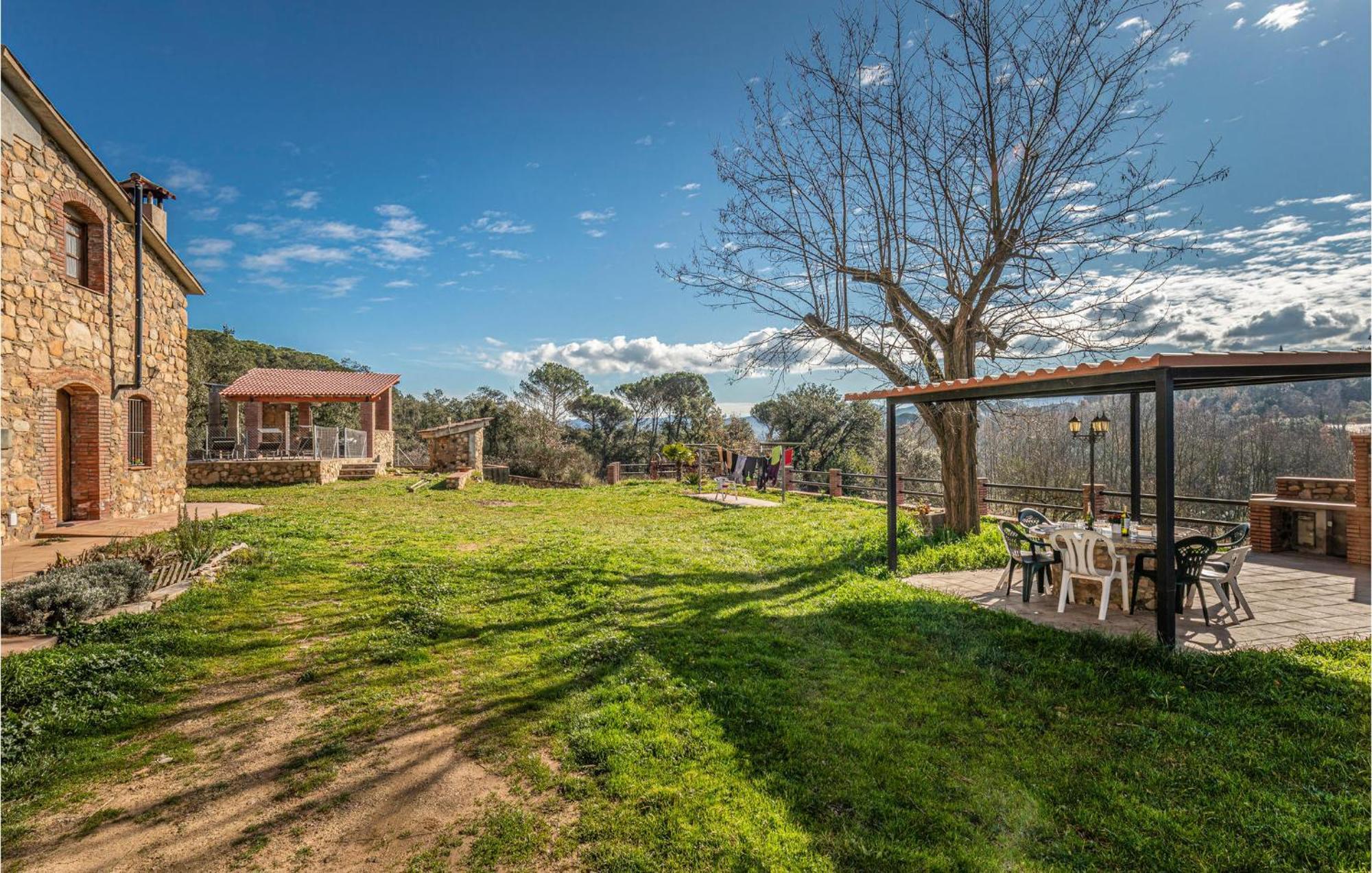 Awesome Home In Riells I Viabrea With Wifi Breda Exterior foto